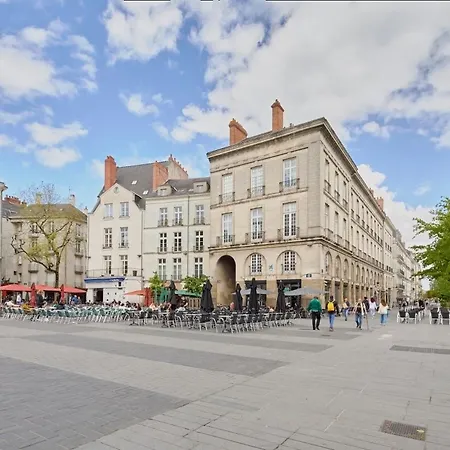 Le Nid Du Bouffay, Hyper Centre De *