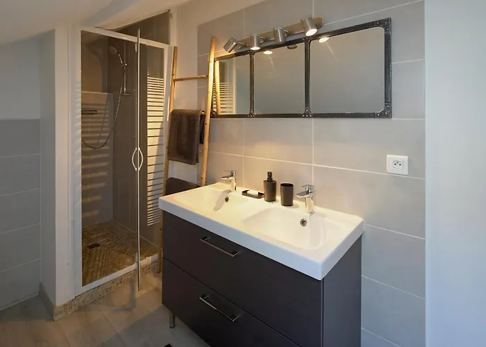 Le Nid Du Bouffay, Hyper Centre De *